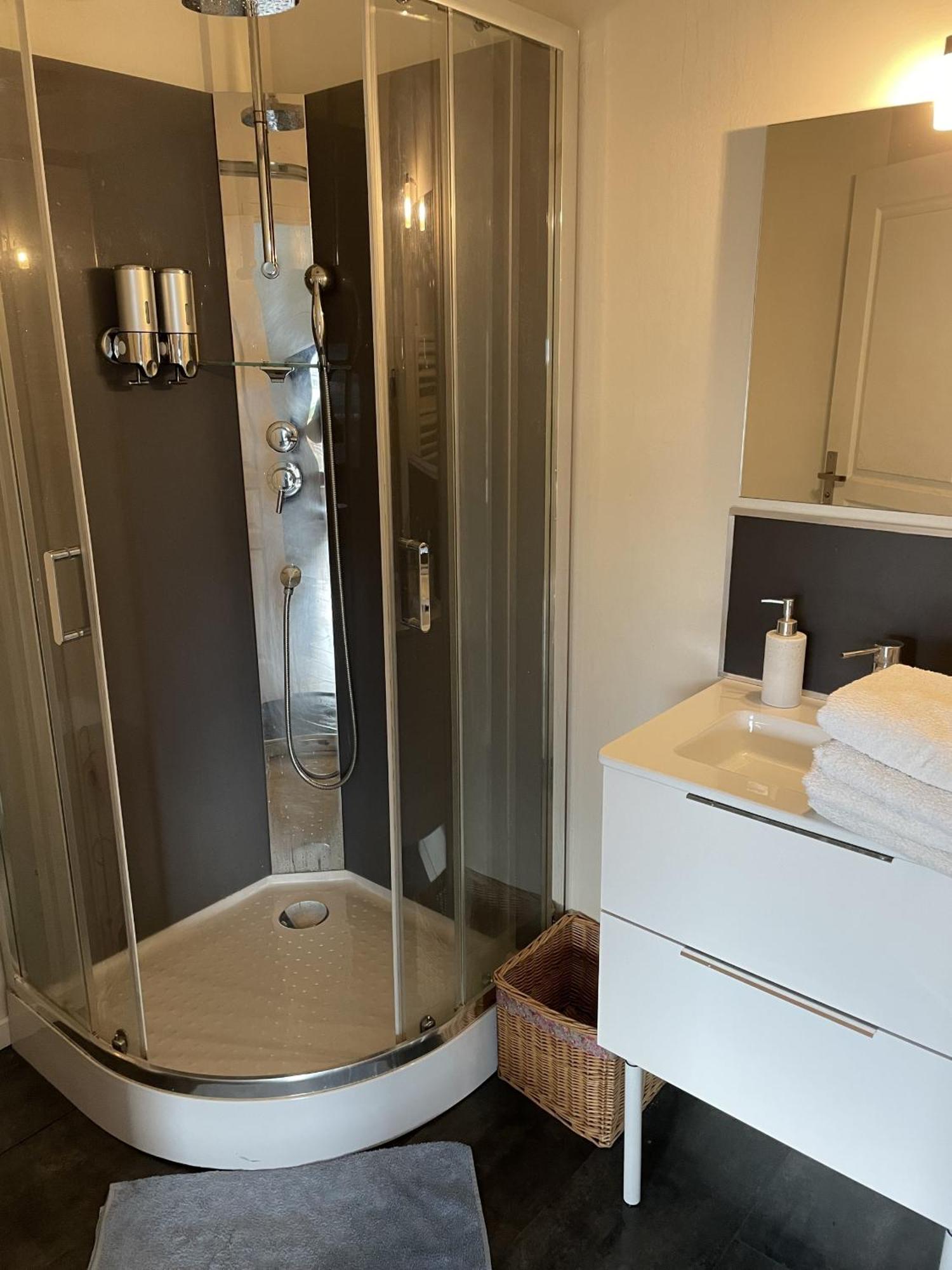 AppartsHotels'De Ville Bourg-lès-Valence Værelse billede